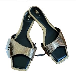 NWOT ZARA Gold Snakeskin Embossed Slide Sandals Women's Size 8 (39)